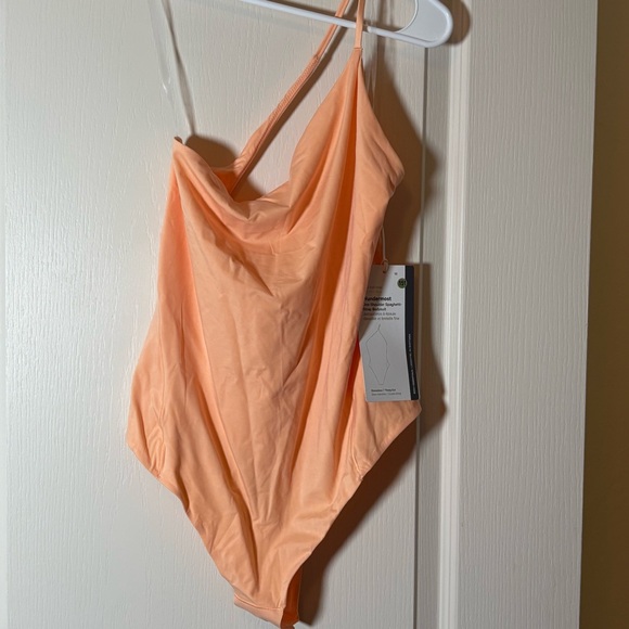 Nulu OneShoulder SpaghettiStrap Bodysuit. Medium NWT Peach Bellini - Picture 1 of 5